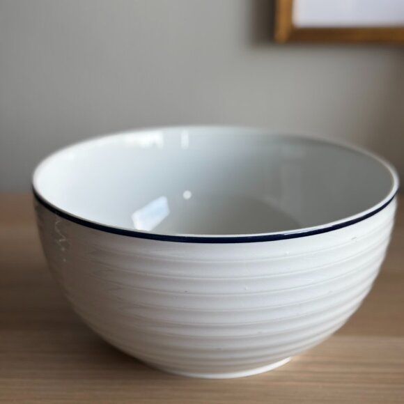 Crate & Barrel Roulette Spal Portugal White Blue Band Large Serving Bowl 8.75" - Picture 1 of 7